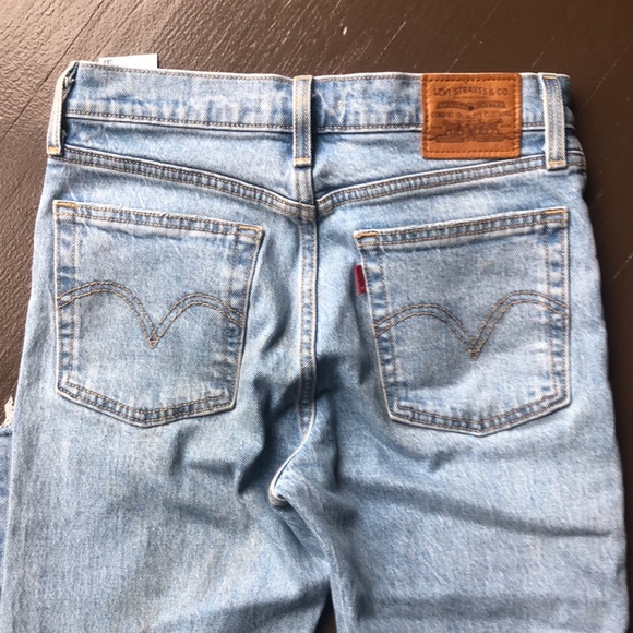 Levi Strauss women’s jeans - Picture 3 of 4